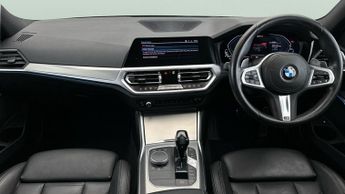 BMW 3 Series 2.0 330e 12kWh M Sport Plug-in (292 ps) - PERFORMANCE CONTROL
