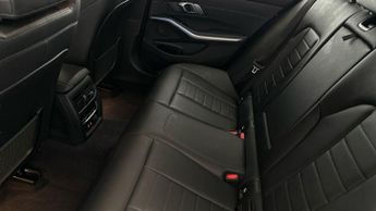 BMW 3 Series 2.0 330e 12kWh M Sport Plug-in (292 ps) - PERFORMANCE CONTROL