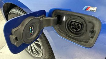 BMW 3 Series 2.0 330e 12kWh M Sport Plug-in (292 ps) - PERFORMANCE CONTROL