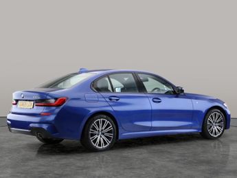 BMW 3 Series 2.0 330e 12kWh M Sport Plug-in (292 ps) - PERFORMANCE CONTROL