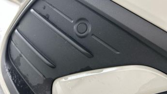 Volkswagen Polo 1.0 TSI Life DSG (95 ps) - MULTI-FUNCTION STEERING WHEEL - ISOFI