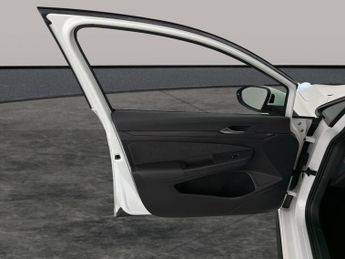 Volkswagen Golf 2.0 TDI GTD DSG (200 ps) - DIGITAL DASH - PADDLE SHIFT - PARK SE
