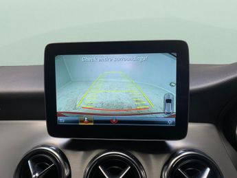 Mercedes-Benz GLA 1.6 GLA180 AMG Line Edition 7G-DCT (122 ps) - CARPLAY - REVERSE 