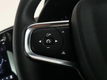 Volvo C40 Recharge 69kWh Core (231 ps) - CARPLAY - KEYLESS ENTRY - PARK AS