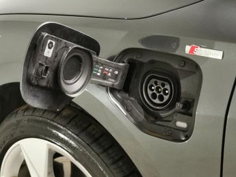 Audi A3 1.4 TFSIe 40 S line Sportback Plug-in S Tronic 13kWh (204 ps) - 