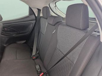 Toyota Yaris 1.5 VVT-h Design E-CVT (116 ps) - BLUETOOTH - AIR CON - DAB