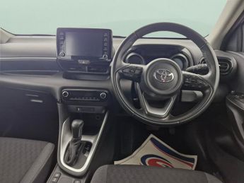 Toyota Yaris 1.5 VVT-h Design E-CVT (116 ps) - BLUETOOTH - AIR CON - DAB