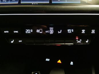 Audi Q4 E-tron 35 S line 55kWh (170 ps) - BLUETOOTH - CRUISE - DRIVING MODES