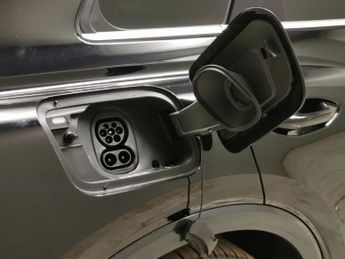 Audi Q4 E-tron 35 S line 55kWh (170 ps) - BLUETOOTH - CRUISE - DRIVING MODES