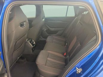 Skoda Octavia 2.0 TSI vRS DSG - SMARTLINK - HEATED SEATS - BLUETOOTH