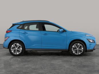 Hyundai Kona 39kWh SE Connect (10.5kW Charger) (136 ps) - LANE DEPARTURE  - B