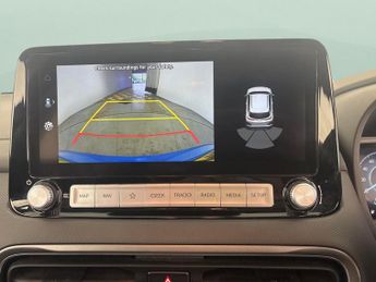 Hyundai Kona 39kWh SE Connect (10.5kW Charger) (136 ps) - LANE DEPARTURE  - B