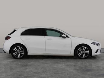 Mercedes-Benz A Class 1.5 A180d Sport 7G-DCT (116 ps) - HEATED LEATHER