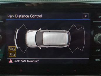 Volkswagen Passat 1.5 TSI EVO R-Line DSG (150 ps) - LED - HEATED LEATHER - WIFI