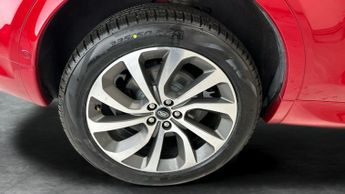 Land Rover Discovery Sport 1.5 P300e 12.2kWh R-Dynamic HSE Plug-in 4WD (309 ps) - MERIDIAN 