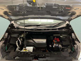 Nissan Leaf 39kWh Tekna (150 ps) - LED - NAV - LANE DEPARTURE