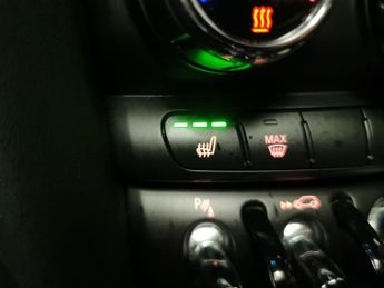 Mini Electric Hatch Cooper SE 32.6kWh Level 3 (184 ps) - HEATED SEATS - INTERIOR LIG
