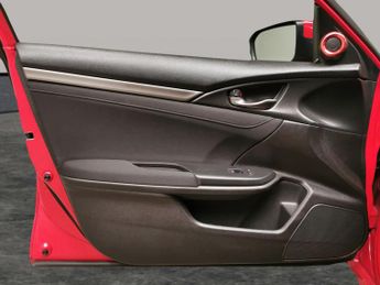 Honda Civic 1.6 i-DTEC SR (120 ps) - CARPLAY - REVERSE CAM - NAV