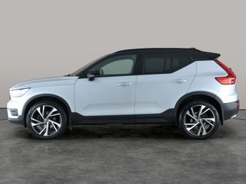 Volvo XC40 2.0 D4 R-Design Pro AWD (190 ps) - SENSUS SAT NAV - PARK ASSIST 