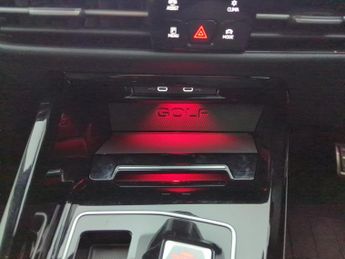 Volkswagen Golf 2.0 TDI GTD DSG (200 ps) - HEATED STEERING - WIFI - BLUETOOTH
