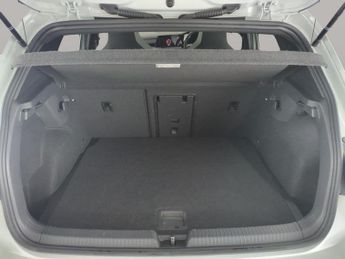 Volkswagen Golf 2.0 TDI GTD DSG (200 ps) - HEATED STEERING - WIFI - BLUETOOTH