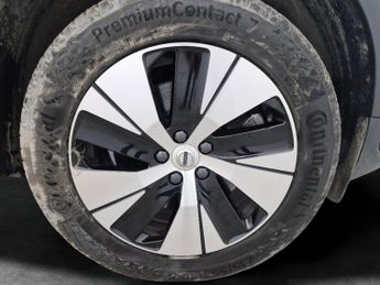 Volvo XC40 1.5h T4 Recharge 10.7kWh Plus Plug-in (211 ps) - PARK ASSIST - L