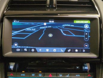 Jaguar F-PACE 2.0 D180 Chequered Flag AWD (180 ps) - MERIDIAN AUDIO - REVERSE 
