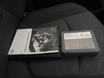 Toyota RAV4 2.5 VVT-h GPF Design CVT 4WD (222 ps) - LED - REVERSE CAM - NAV