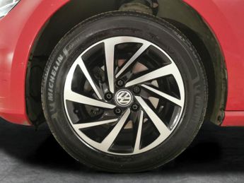 Volkswagen Golf 1.6 TDI Match DSG (115 ps) - PARK SENSORS - AIR CON - SD CARD ME