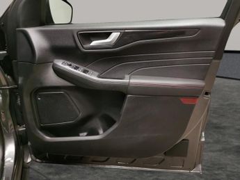 Ford Kuga 2.5 Duratec 14.4kWh ST-Line Edition Plug-in CVT (225 ps) - REVER