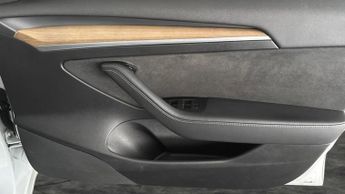 Tesla Model 3 Standard Range Plus RWD (241 bhp) - LED - HEATED SEATS - NAV