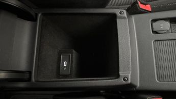 Volkswagen Arteon 2.0 TSI SE Fastback DSG (190 ps) - PARK SENSORS - CLIMATE CONTRO