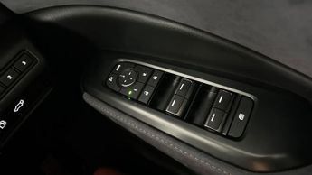 Lexus Lbx 1.5 VVT-iE Takumi E-CVT (136 ps) - HEATED SEATS - BLIND SPOT ASS