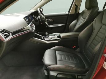 BMW 3 Series 2.0 330e 12kWh Sport Pro Plug-in (292 ps) - ACOUSTIC GLAZING