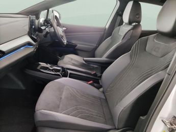 Volkswagen ID.4 Pure 52kWh Life (148 ps) - LED - REVERSE CAM - NAV