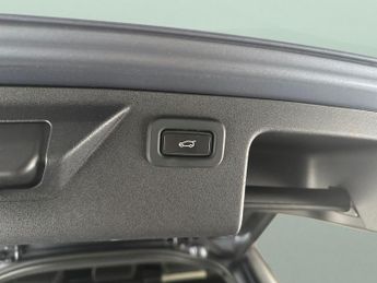 Land Rover Discovery Sport 1.5 P300e 12.2kWh R-Dynamic HSE Plug-in 4WD (309 ps) - CARPLAY