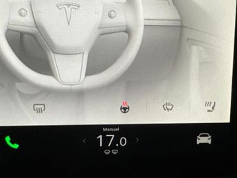 Tesla Model Y (Dual Motor) Long Range 4WDE (384 bhp) - HEATED STEERING - WIFI