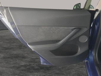 Tesla Model Y (Dual Motor) Long Range 4WDE (384 bhp) - HEATED STEERING - WIFI