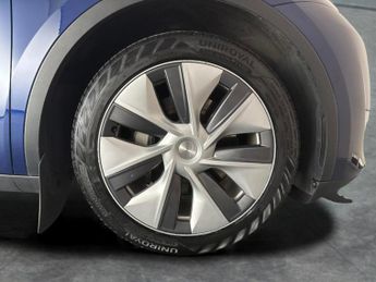 Tesla Model Y (Dual Motor) Long Range 4WDE (384 bhp) - HEATED STEERING - WIFI