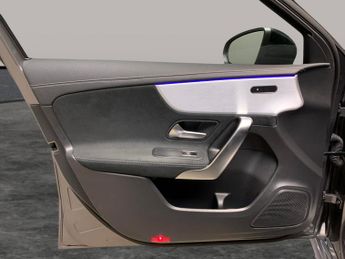 Mercedes-Benz A Class 1.3 A250e 15.6kWh AMG Line Edition (Premium Plus) Plug-in 8G-DCT