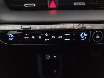 Hyundai Ioniq 5 73kWh Premium (217 ps) - BLIND SPOT ASSIST - LANE DEPARTURE  - B