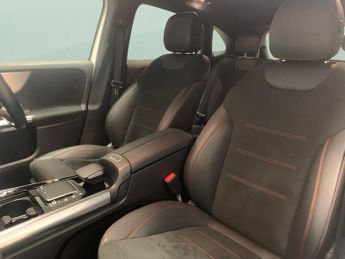 Mercedes-Benz EQA EQA 300 66.5kWh AMG Line 4MATIC (228 ps) - ADAPTIVE LIGHTS - HEA
