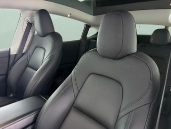 Tesla Model Y (Dual Motor) Long Range 4WDE (384 bhp) - KEYLESS ENTRY - 360 CAM