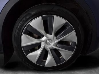 Tesla Model Y (Dual Motor) Long Range 4WDE (384 bhp) - LED - REVERSE CAM - NAV