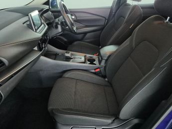 Nissan Qashqai 1.3 DIG-T MHEV Acenta Premium XTRON (158 ps) - REVERSE CAM