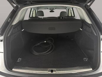 Audi Q5 2.0 TFSIe 50 Sport Plug-in S Tronic quattro 17.9kWh (299 ps) - R