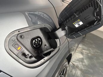Kia Sportage 1.6 T-GDi 13.8kWh GT-Line Plug-in AWD (261 bhp) - LANE DEPARTURE