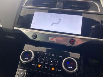 Jaguar I-PACE 400 90kWh Black 4WD (400 ps) - CARPLAY - KEYLESS ENTRY - LED