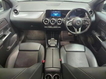 Mercedes-Benz GLA 1.3 GLA200 Sport 7G-DCT (163 ps) - HEATED LEATHER