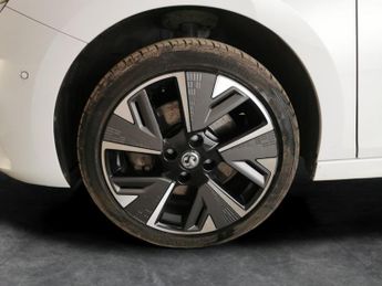 Vauxhall Corsa Electric 50kWh Elite Nav (7.4Kw Charger) (136 ps) - NAV - HEATED STEERING